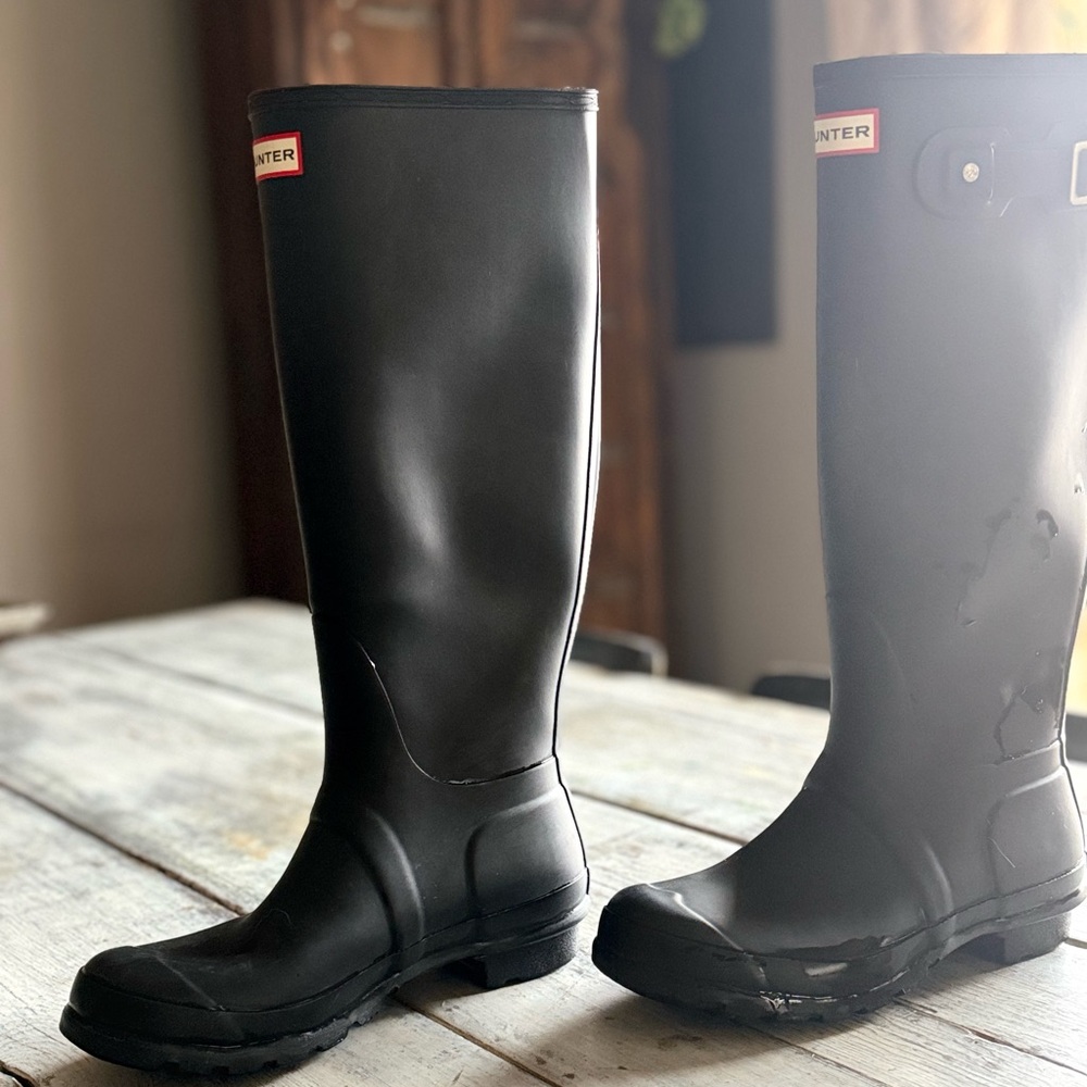 Blue zipper Hunter Black Tall Rain Boots size 8